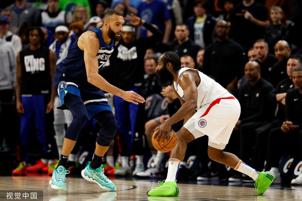 疑在球迷间 疑在球迷间