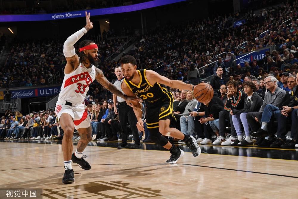 体育中扮演 体育中扮演